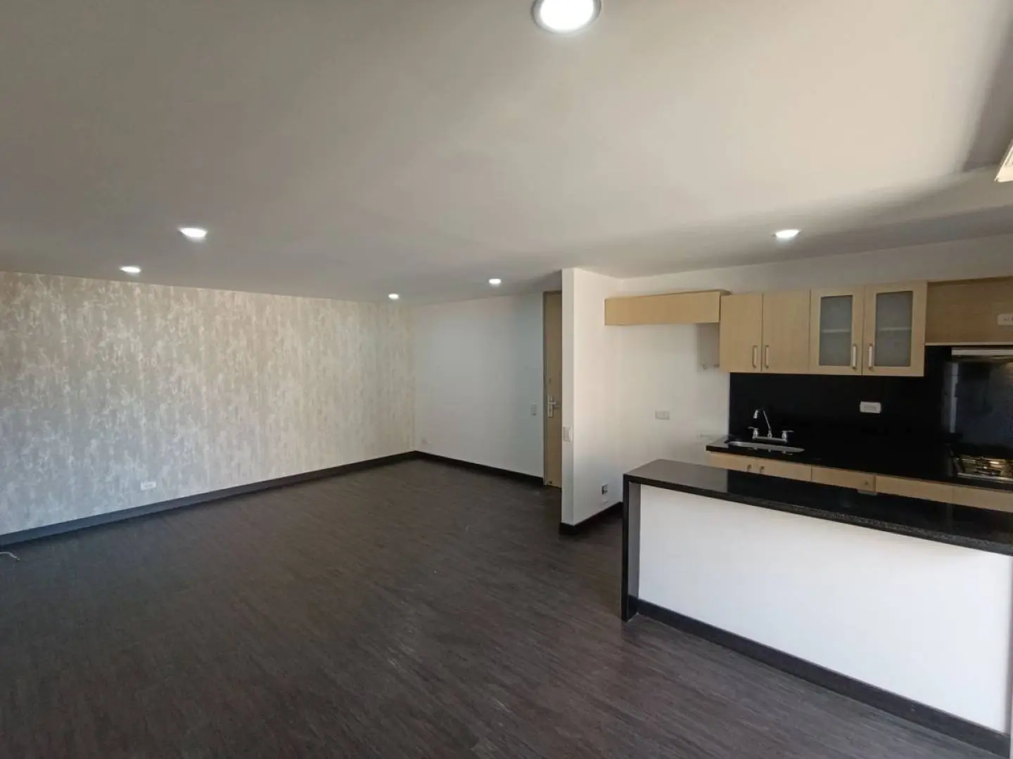 Apartamento En Maderos Del Campo