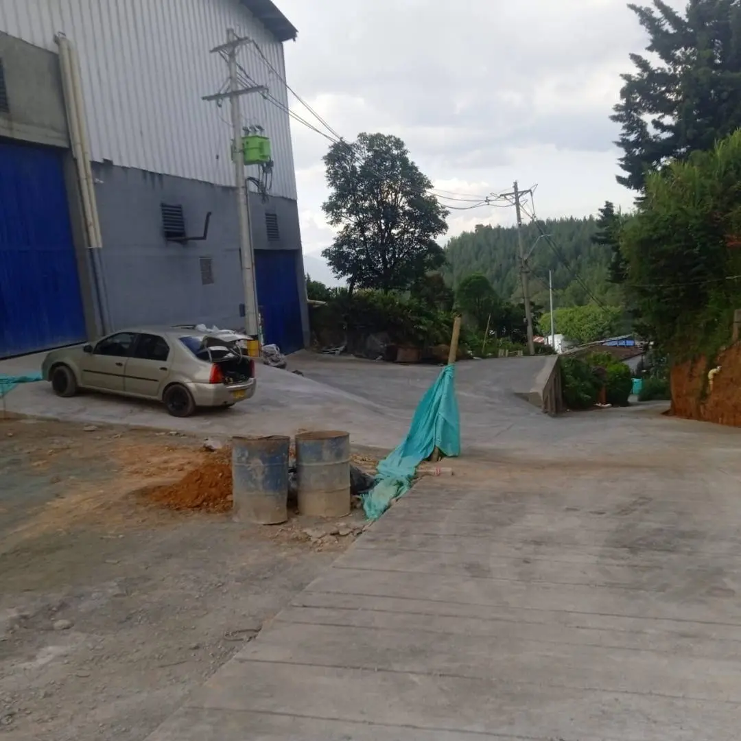 Fotografía 4 - Bodega En Caldas