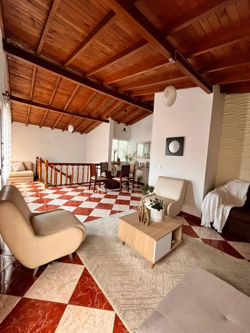 Casa En Venta En El Carrusel